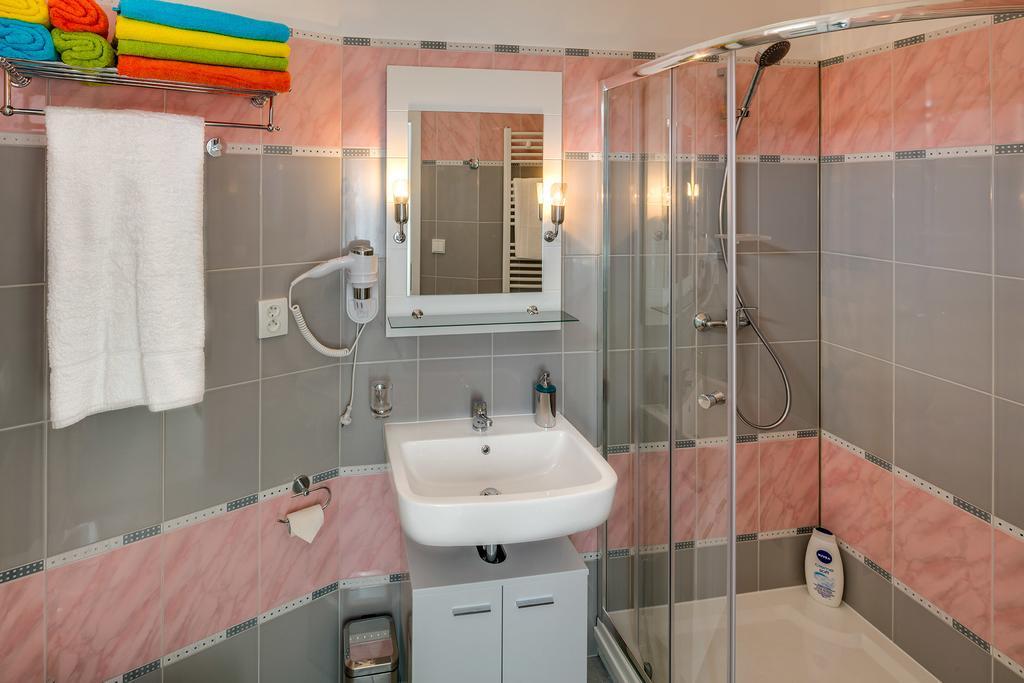 Apartements Studio 964 Libeznice Exterior photo
